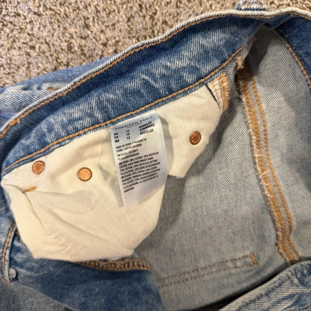 American Eagle Outfitters Women's Blue Distressed Straight Leg Jeans - Picture 2 of 4